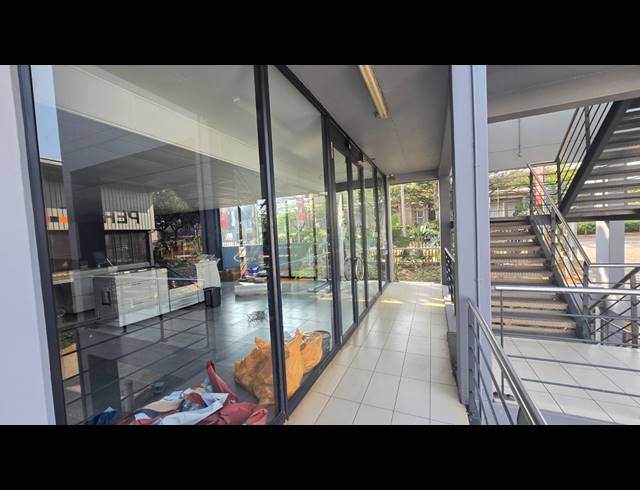 160M² BUILDING TO LET IN BALLITO DISTRICT